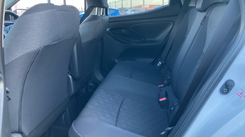 Toyota Yaris 1.5 Hybrid Design 5dr CVT Hybrid Hatchback